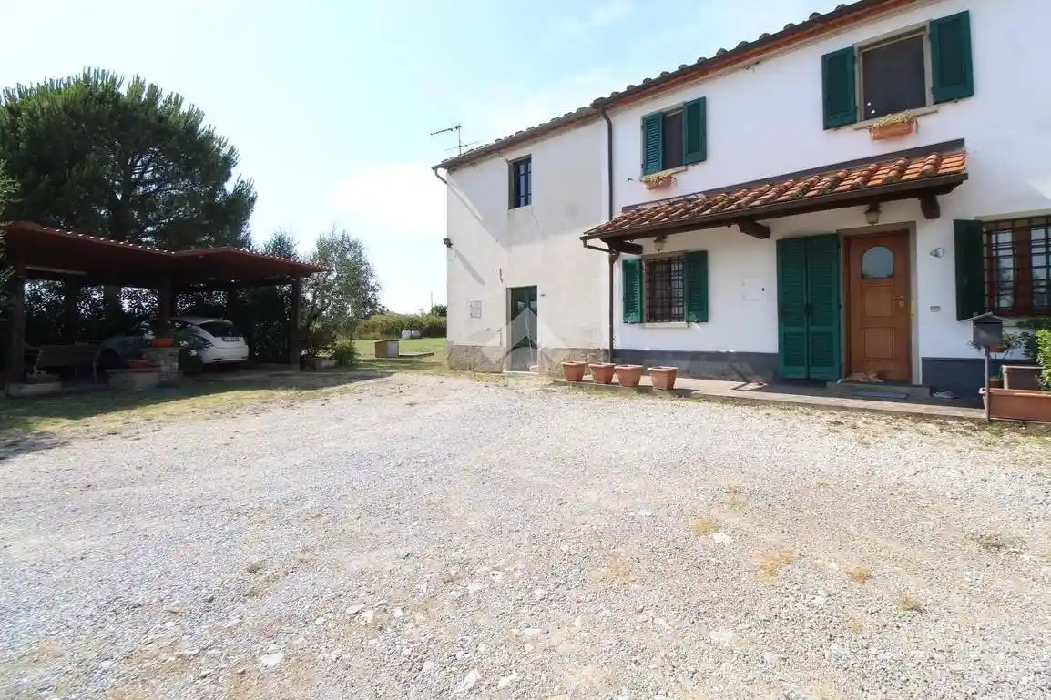 Casa indipendente in vendita a Larciano
