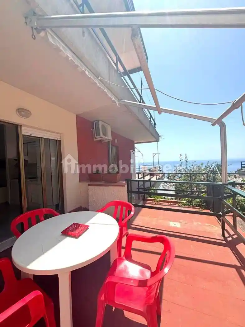 Appartamento in vendita a Letojanni