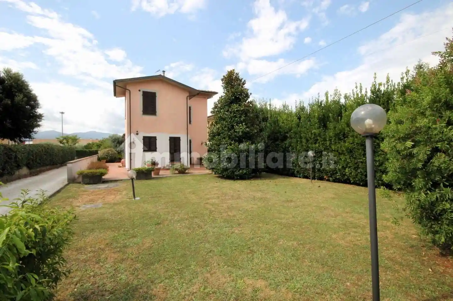 Villa unifamiliare via per Corte Landi,  110, Santissima Annunziata, Lucca - foto 2