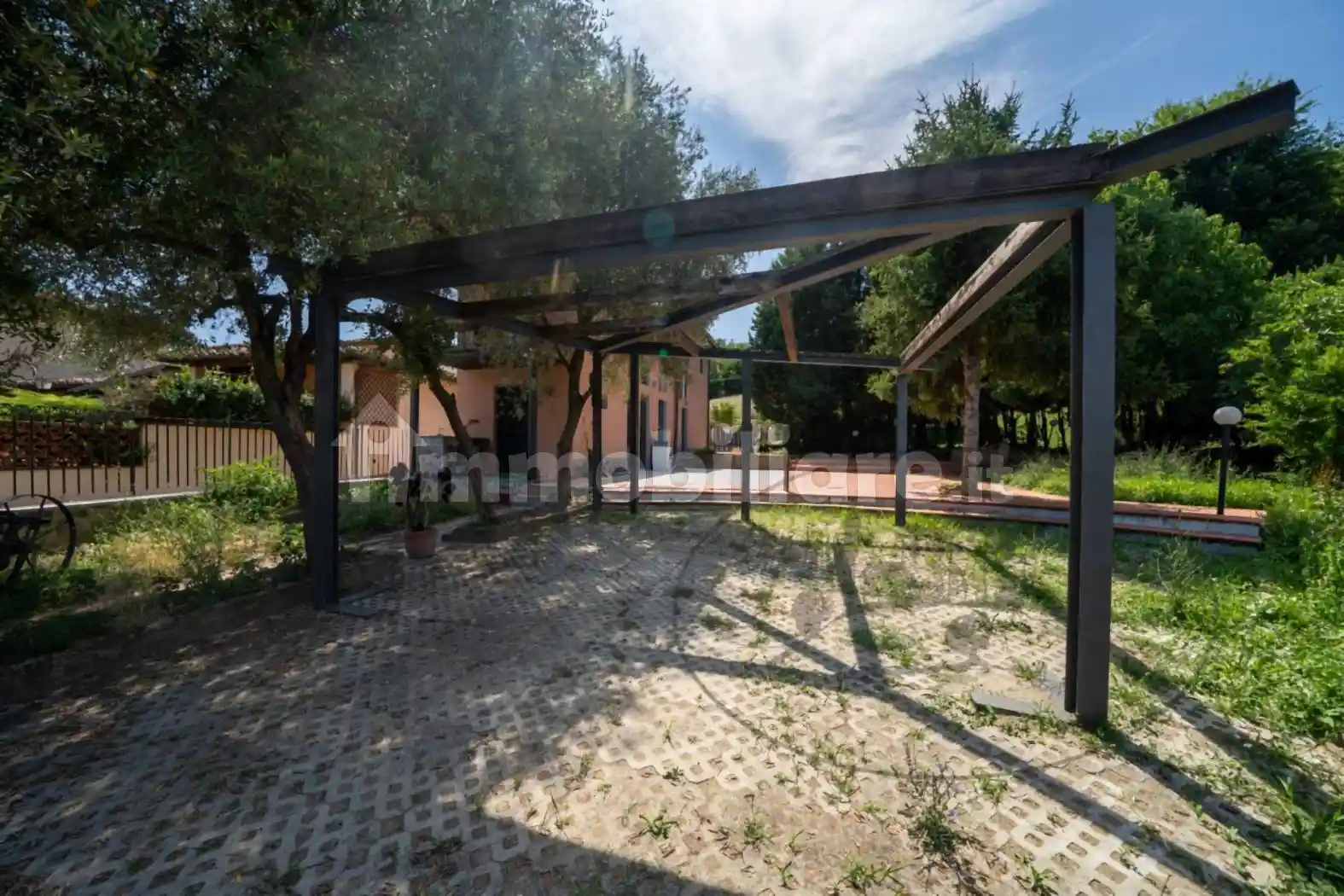 Casa indipendente in vendita a Reggello