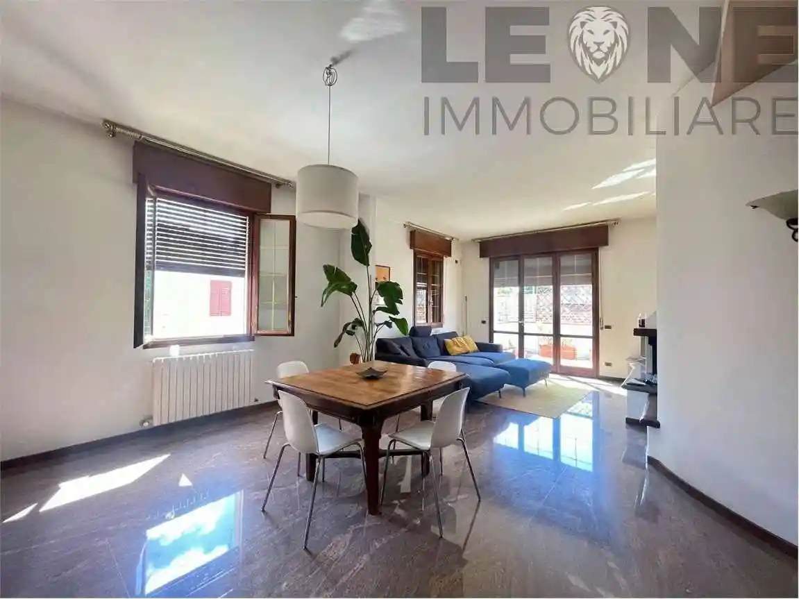 Appartamento ottimo stato, secondo piano, Centro, Vignola - foto 2