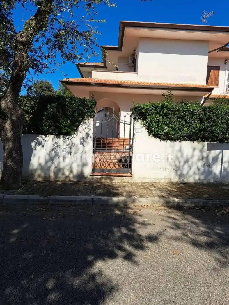 Villa in vendita a Sabaudia
