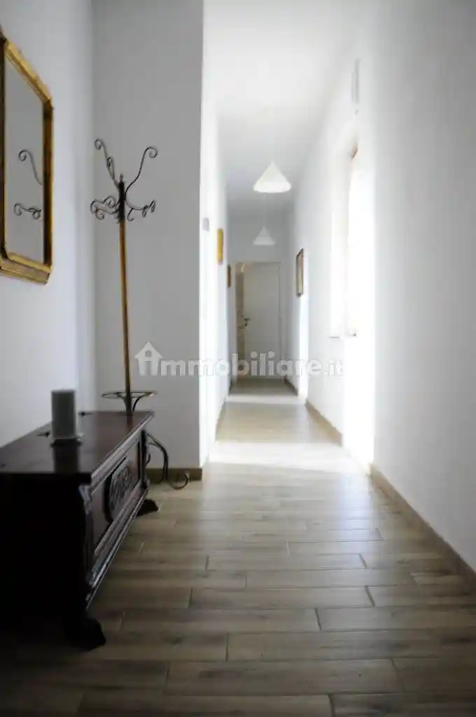 Appartamento in vendita a Casole d'Elsa