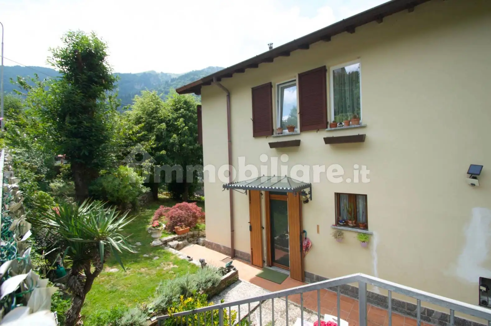 Villa in vendita a Magreglio