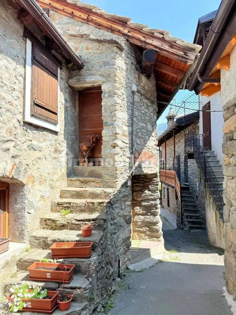 Casa indipendente in vendita a Saint-Marcel