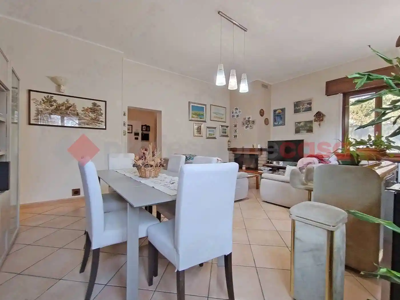 Casa indipendente in vendita a Castelletto Sopra Ticino