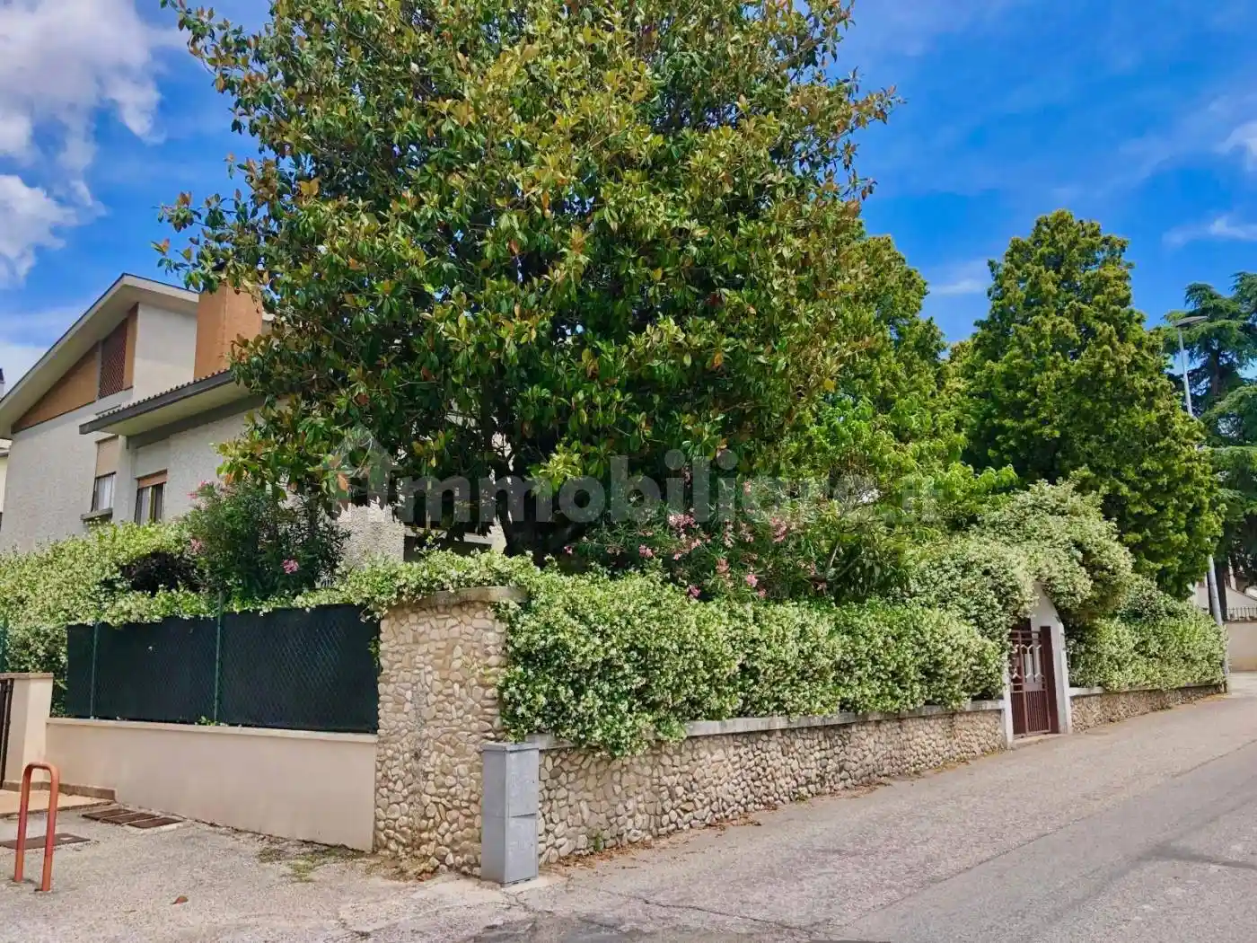 Villa in vendita a Foligno