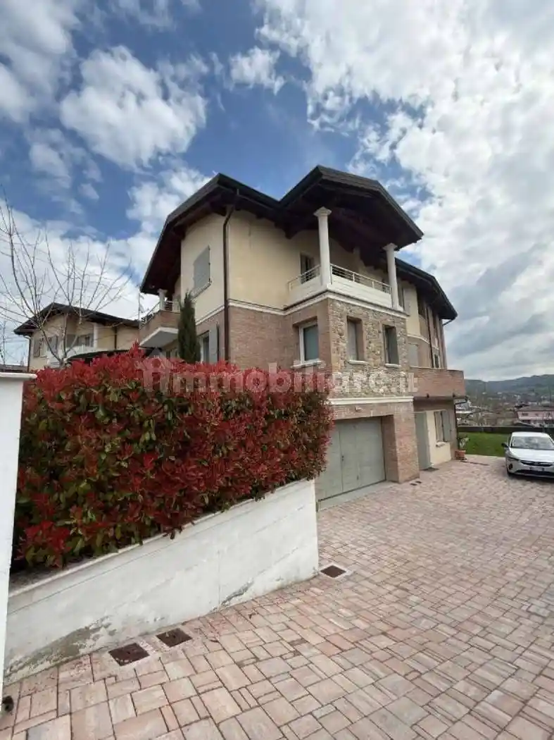 Villa in vendita a Castellarano