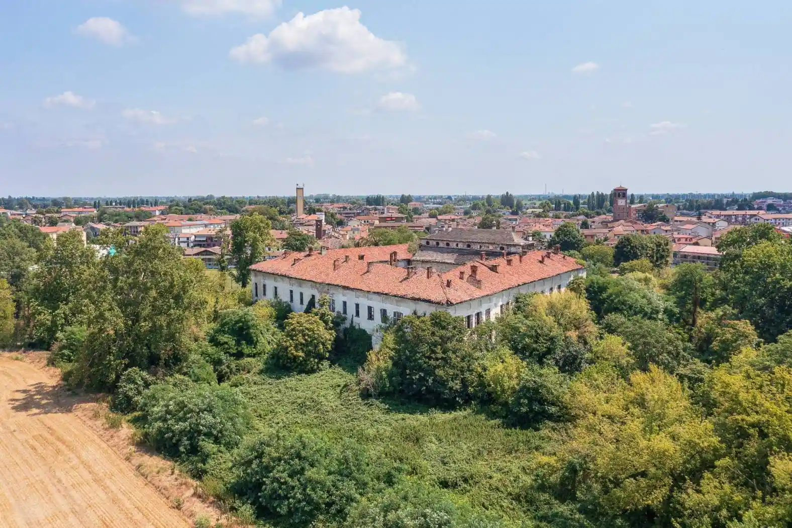 Palazzo - Edificio in vendita a Landriano