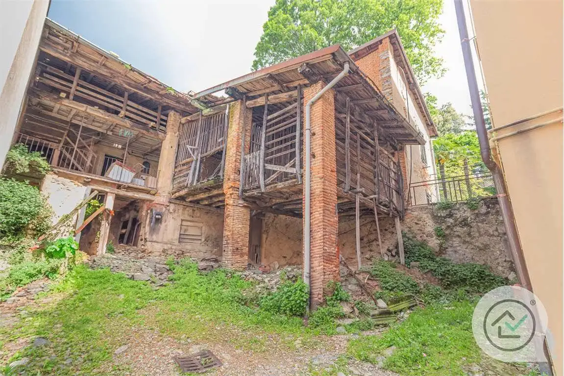 Rustico - Casale in vendita a Morazzone