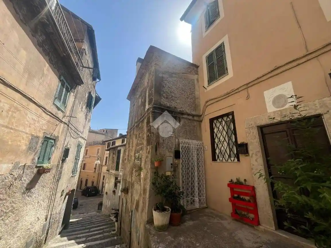 Appartamento in vendita a Subiaco