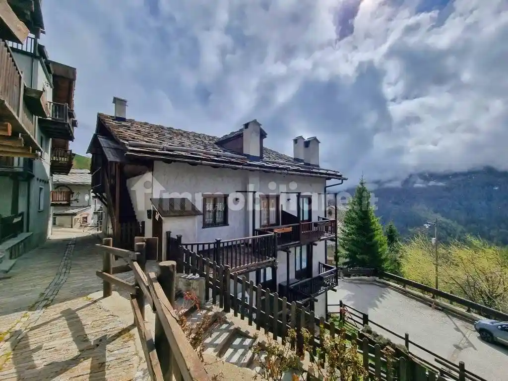 Appartamento in vendita a Pragelato