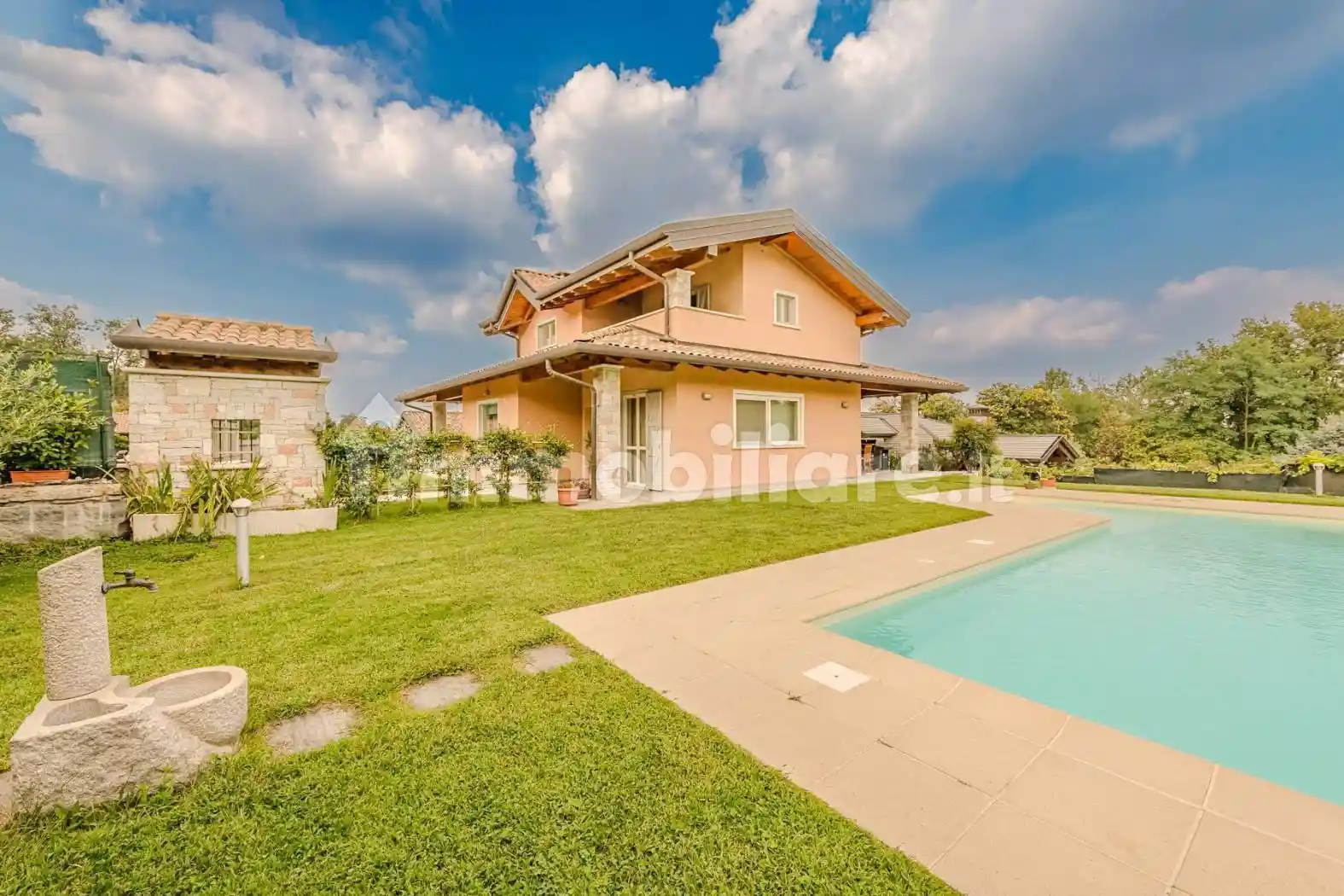 Villa in affitto a Borgo Ticino