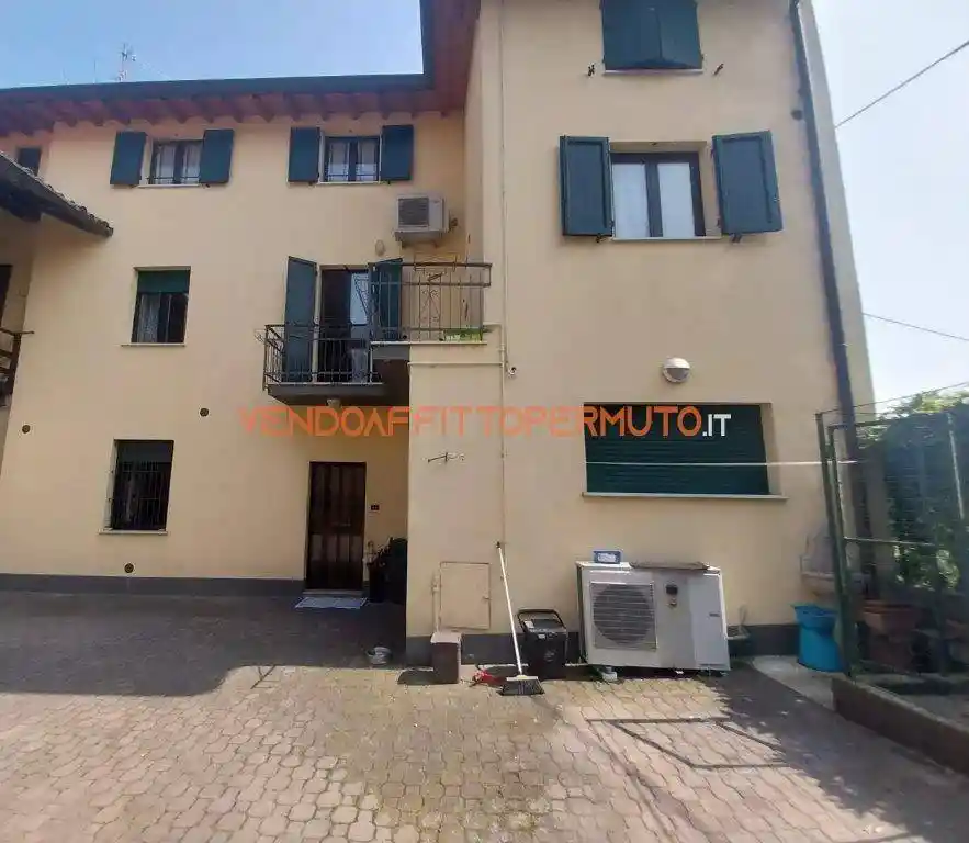 Casa indipendente in vendita a Palazzolo sull'Oglio