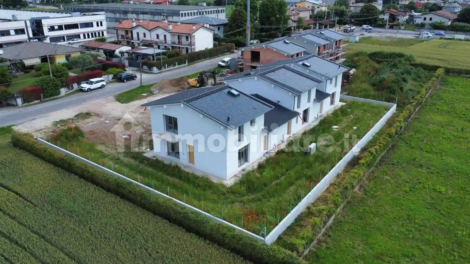 Villetta a schiera - foto 2