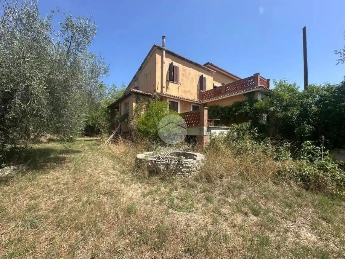 Villa in vendita a Fara in Sabina