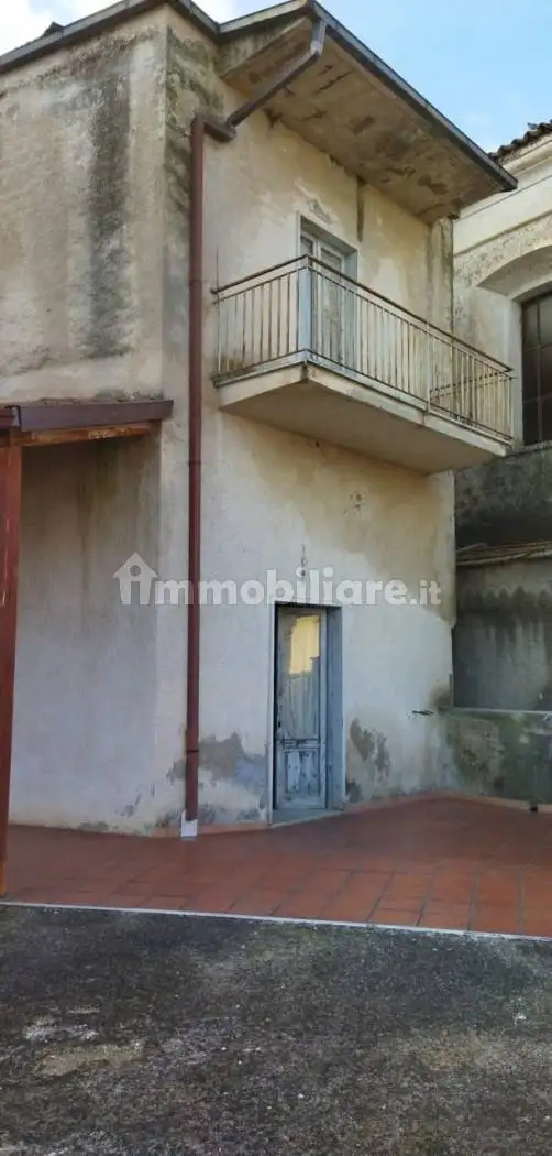 Appartamento in asta a Tora e Piccilli