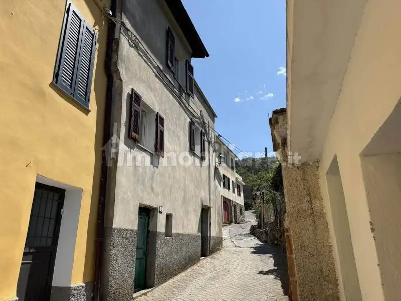 Rustico - Casale in vendita a Pietrabruna