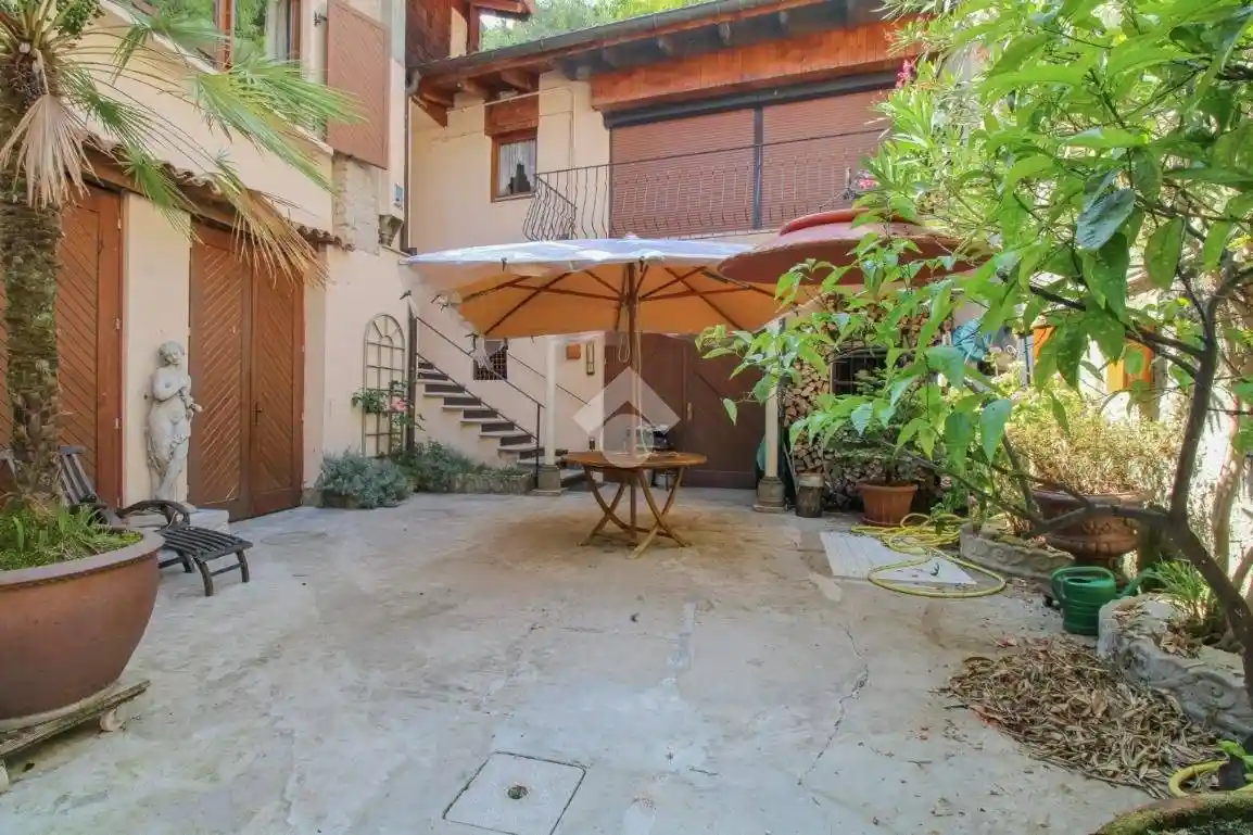 Casa indipendente in vendita a Toscolano-Maderno