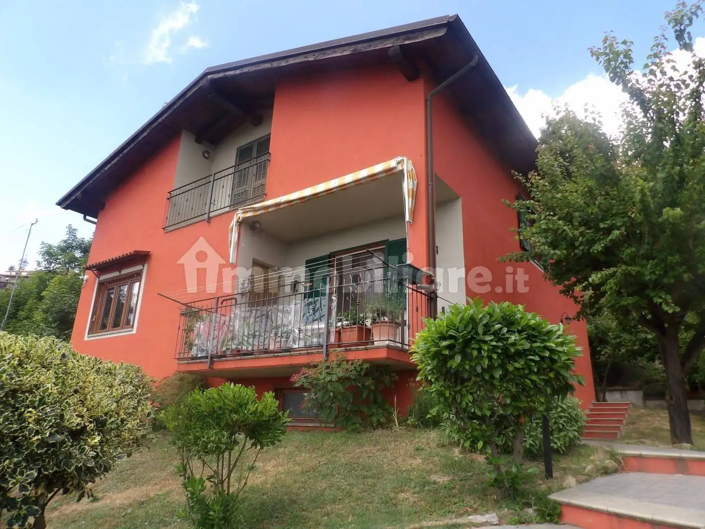 Villa in vendita a Mombarcaro