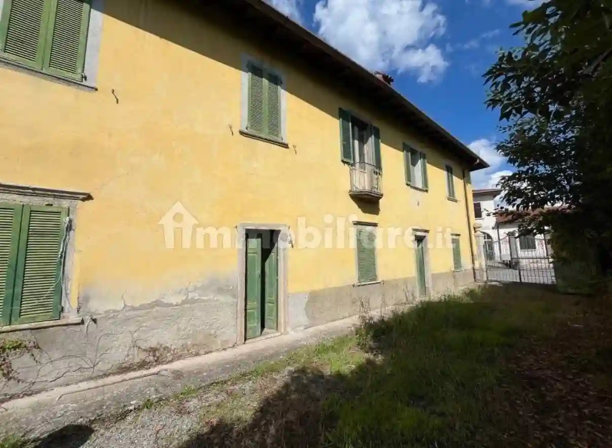 Villa plurifamiliare via Senator Attilio Rota 1, Centro, Almenno San Bartolomeo - foto 3