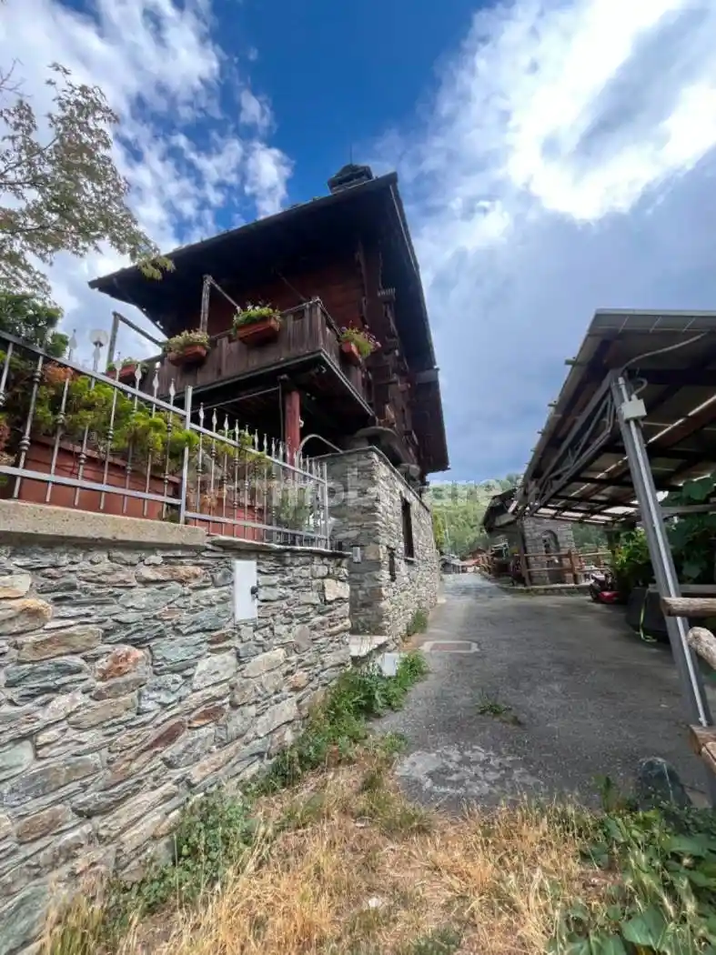 Casa indipendente in vendita a Saint-Vincent