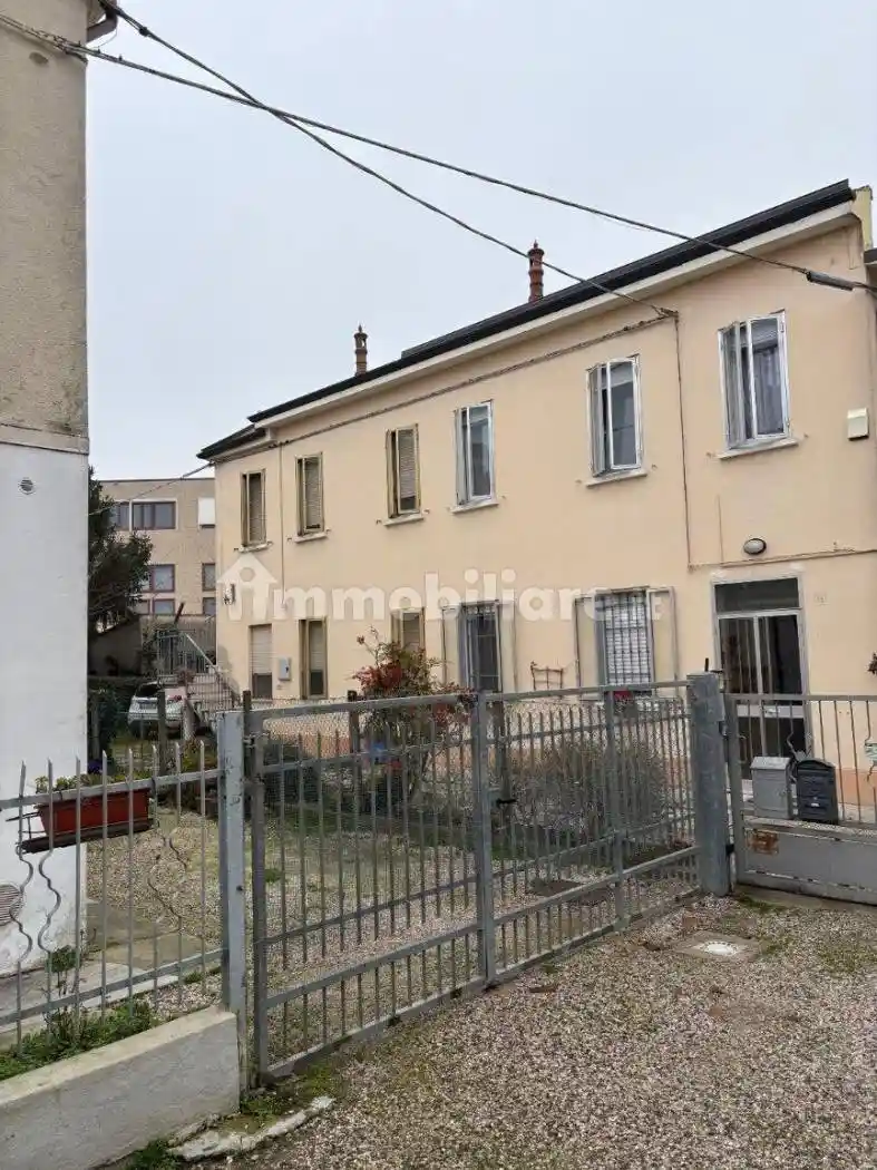 Casa indipendente in vendita a Ferrara