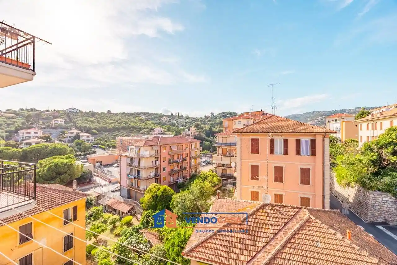 Appartamento in vendita a Imperia