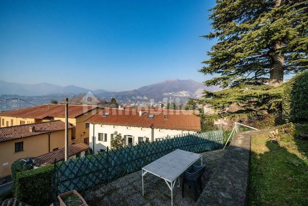 Terratetto plurifamiliare via Vittorio Veneto 4, Centro, Bosisio Parini - foto 4