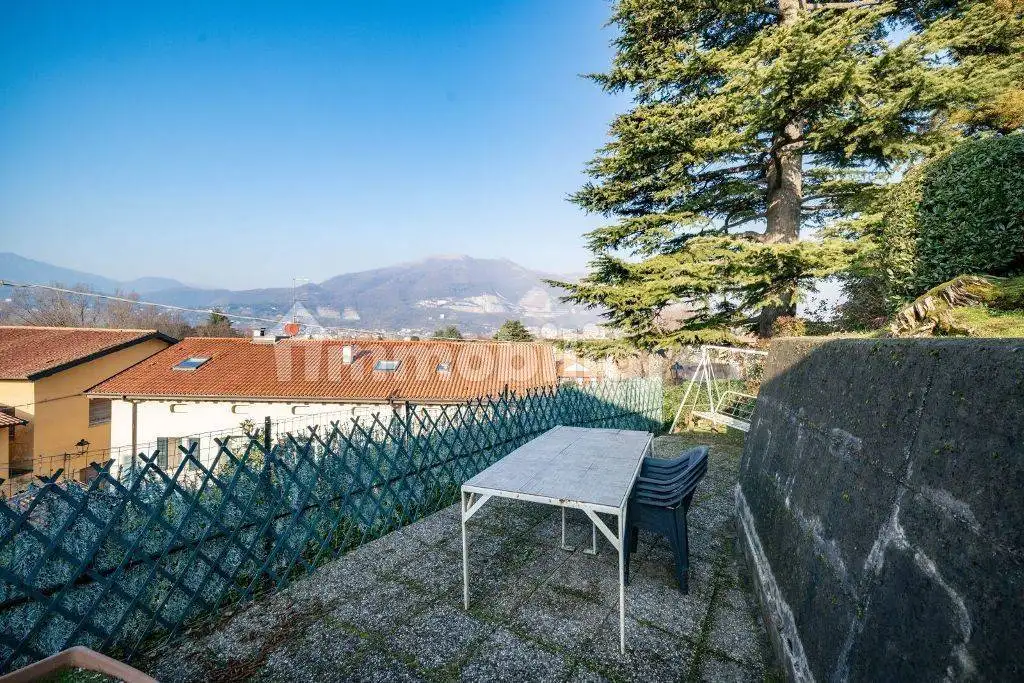 Terratetto plurifamiliare via Vittorio Veneto 4, Centro, Bosisio Parini - foto 5