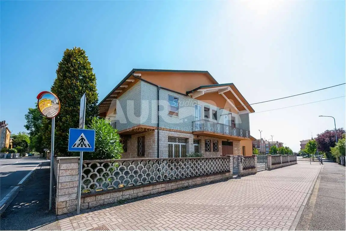 Casa indipendente in vendita a Bastiglia