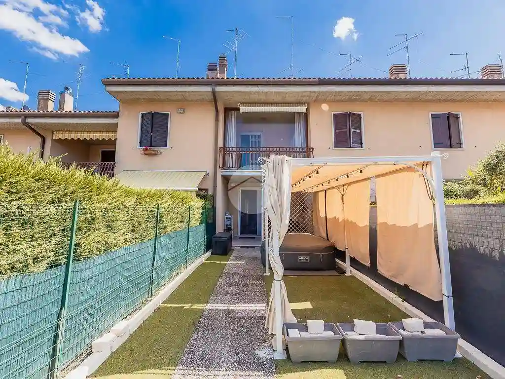 Villetta a schiera - foto 2