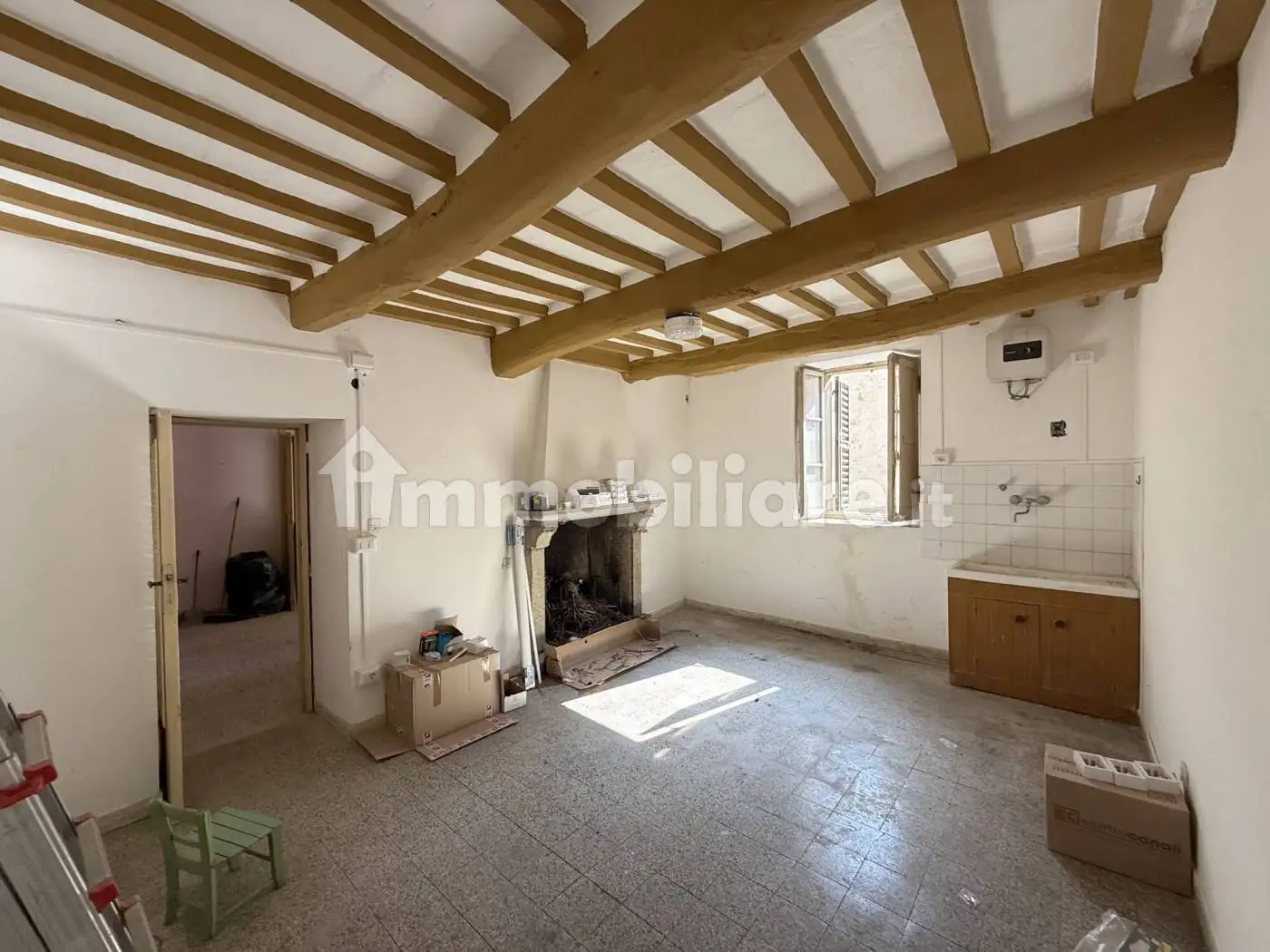 Terratetto unifamiliare 340 m², buono stato, Centro, Baschi - foto 3