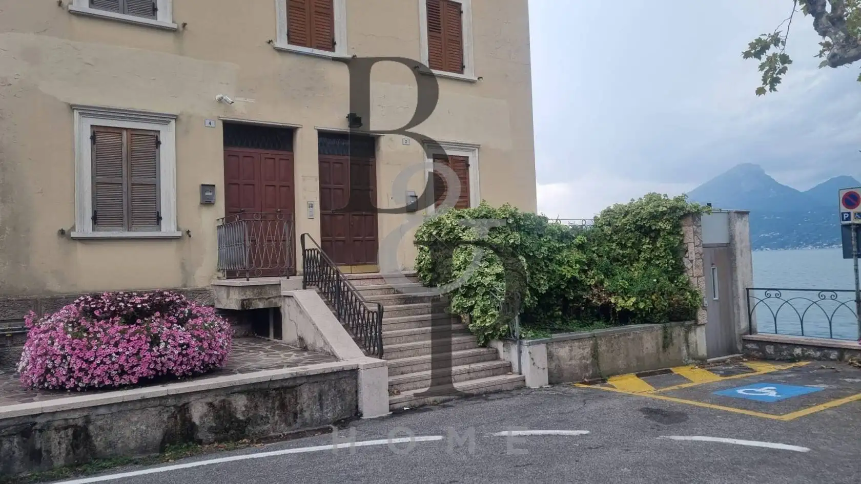 Palazzo - Edificio in Affitto - foto 2