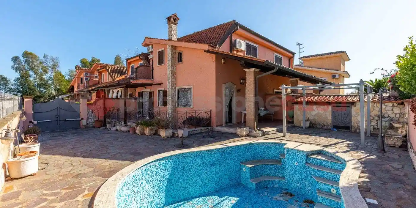 Villa in vendita a Ardea