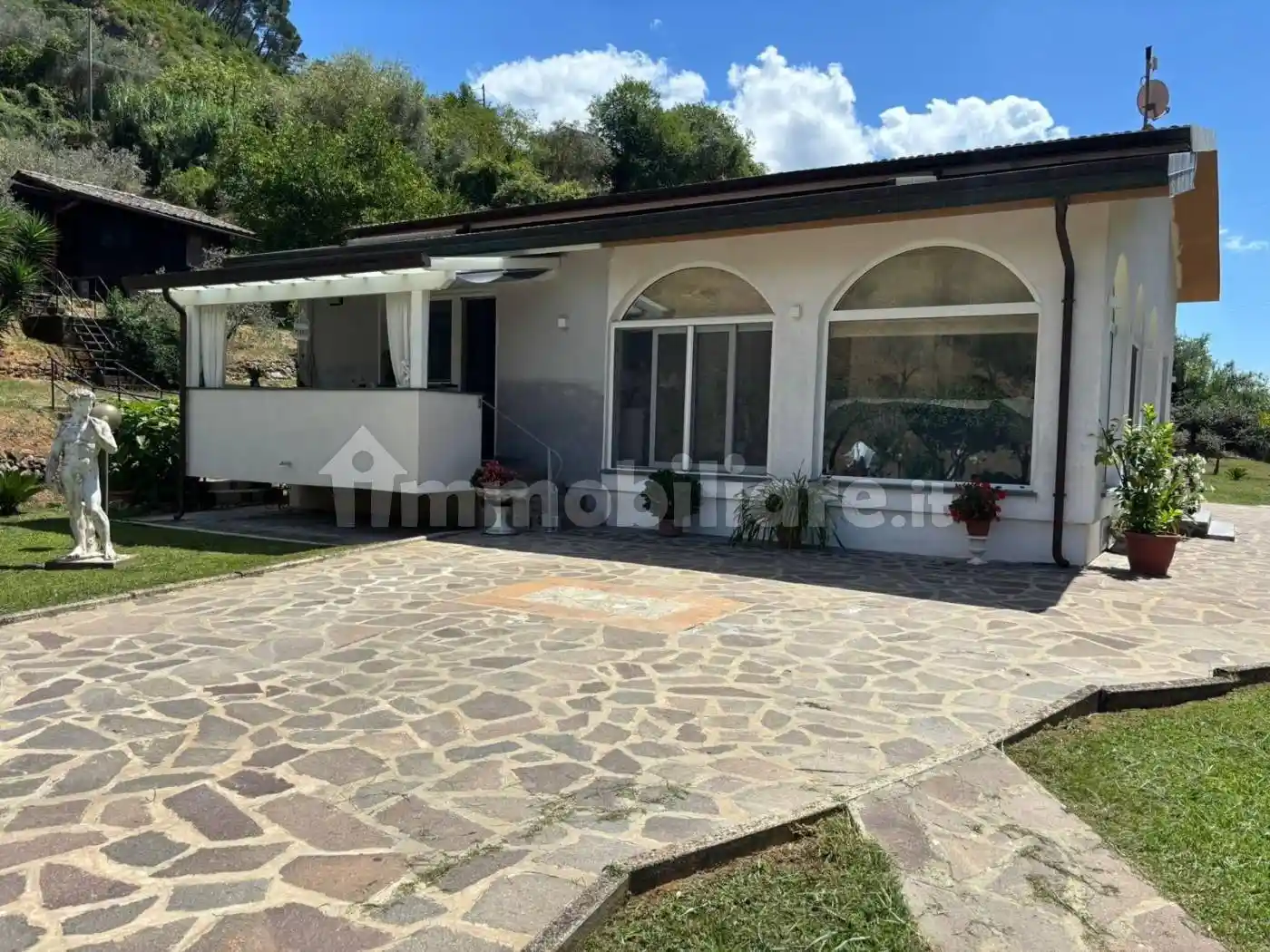 Villa in vendita a Massa