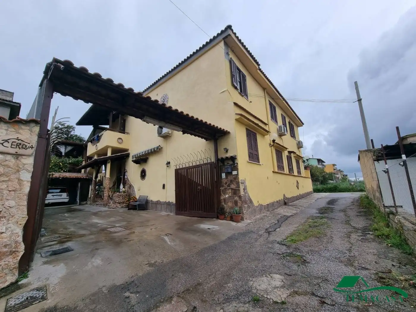 Palazzo - Edificio in vendita a Giugliano in Campania
