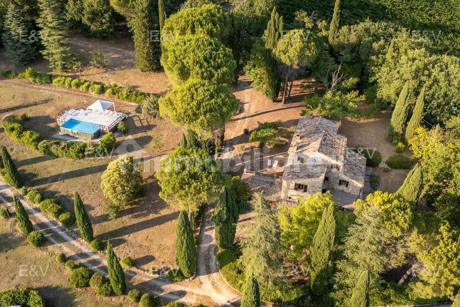 Rustico - Casale in vendita a Baschi