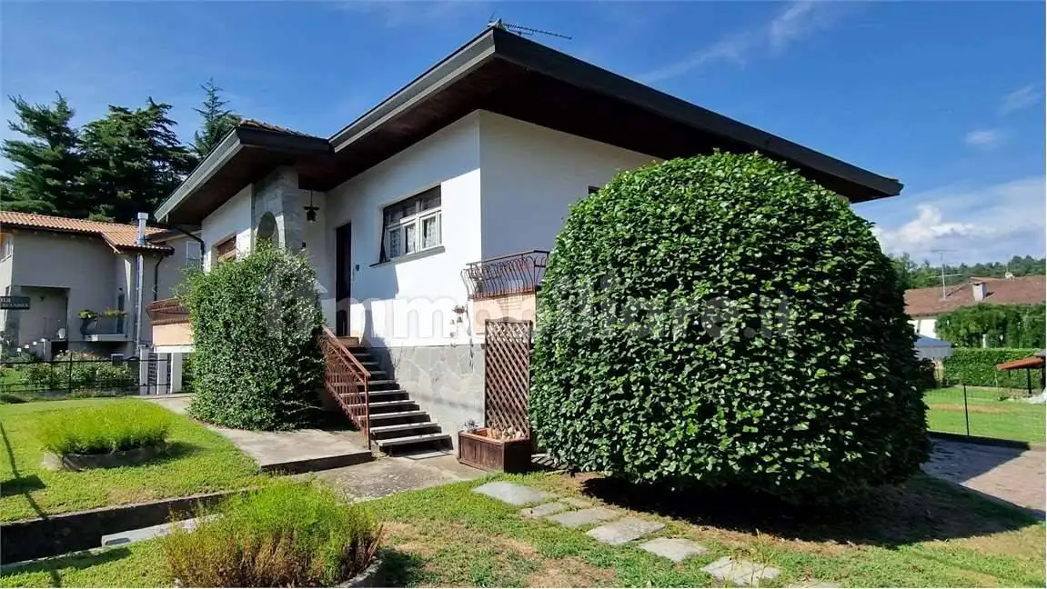 Villa unifamiliare, buono stato, 150 m², Centro, Comignago - foto 2