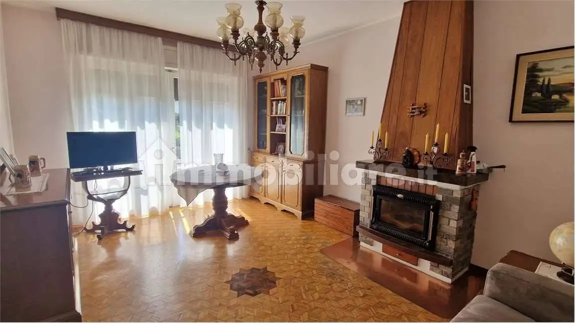Villa unifamiliare, buono stato, 150 m², Centro, Comignago - foto 4