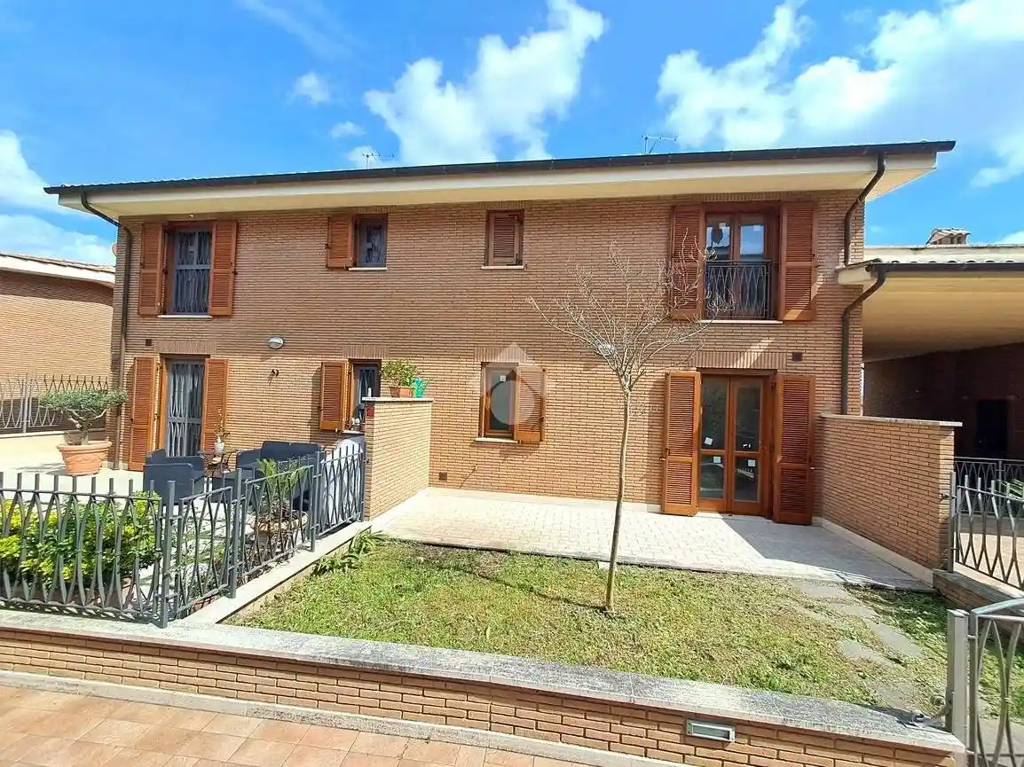 Villa in vendita a Rignano Flaminio
