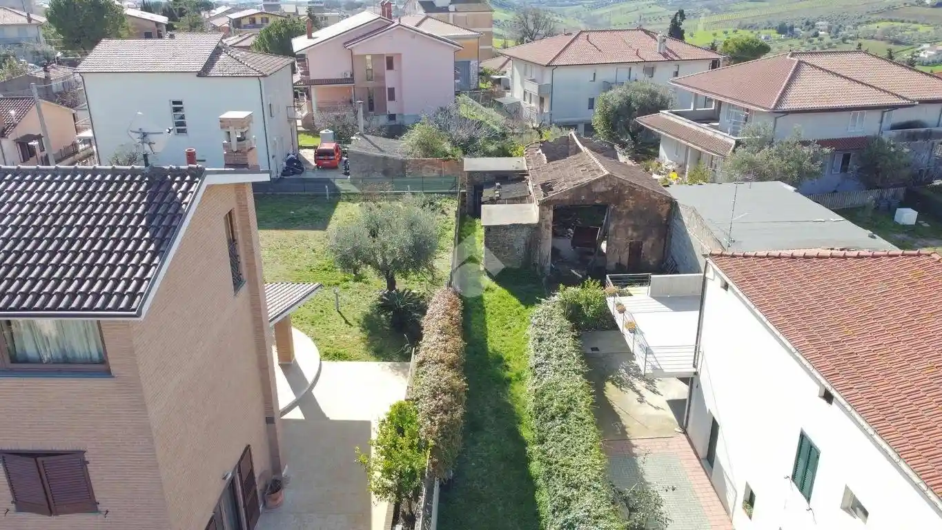 Rustico via Borgo Nuovo 53, Centro, Mosciano Sant'Angelo - foto 2