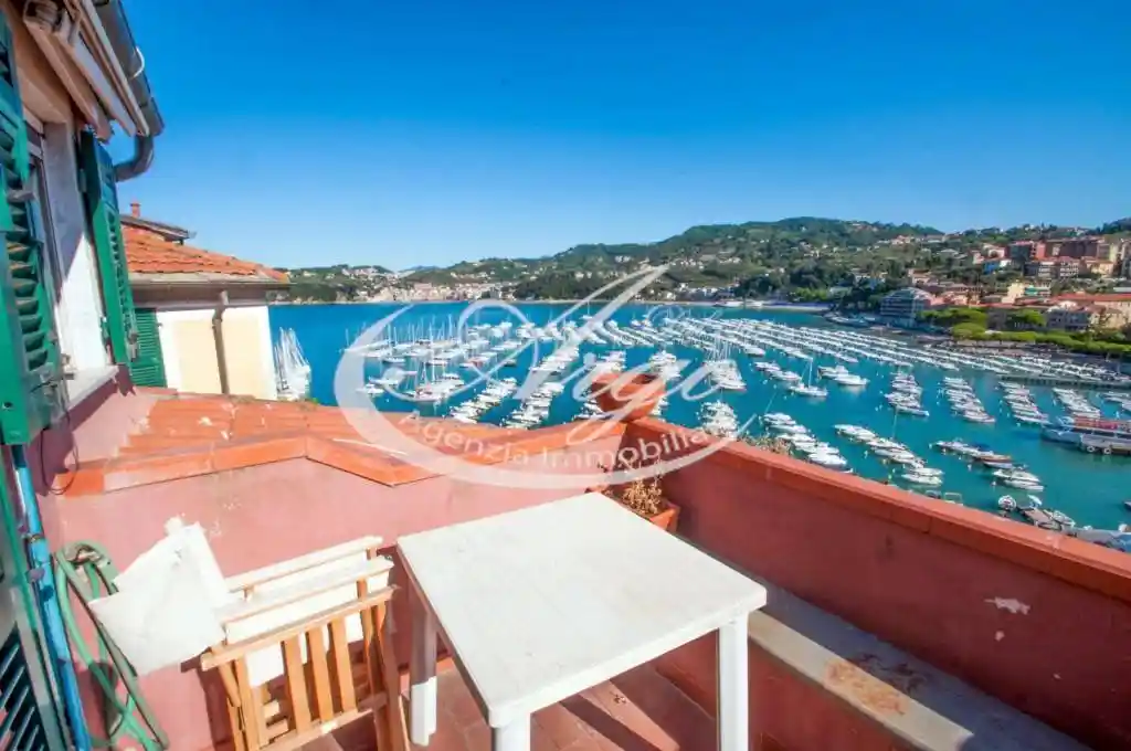 Appartamento in vendita a Lerici
