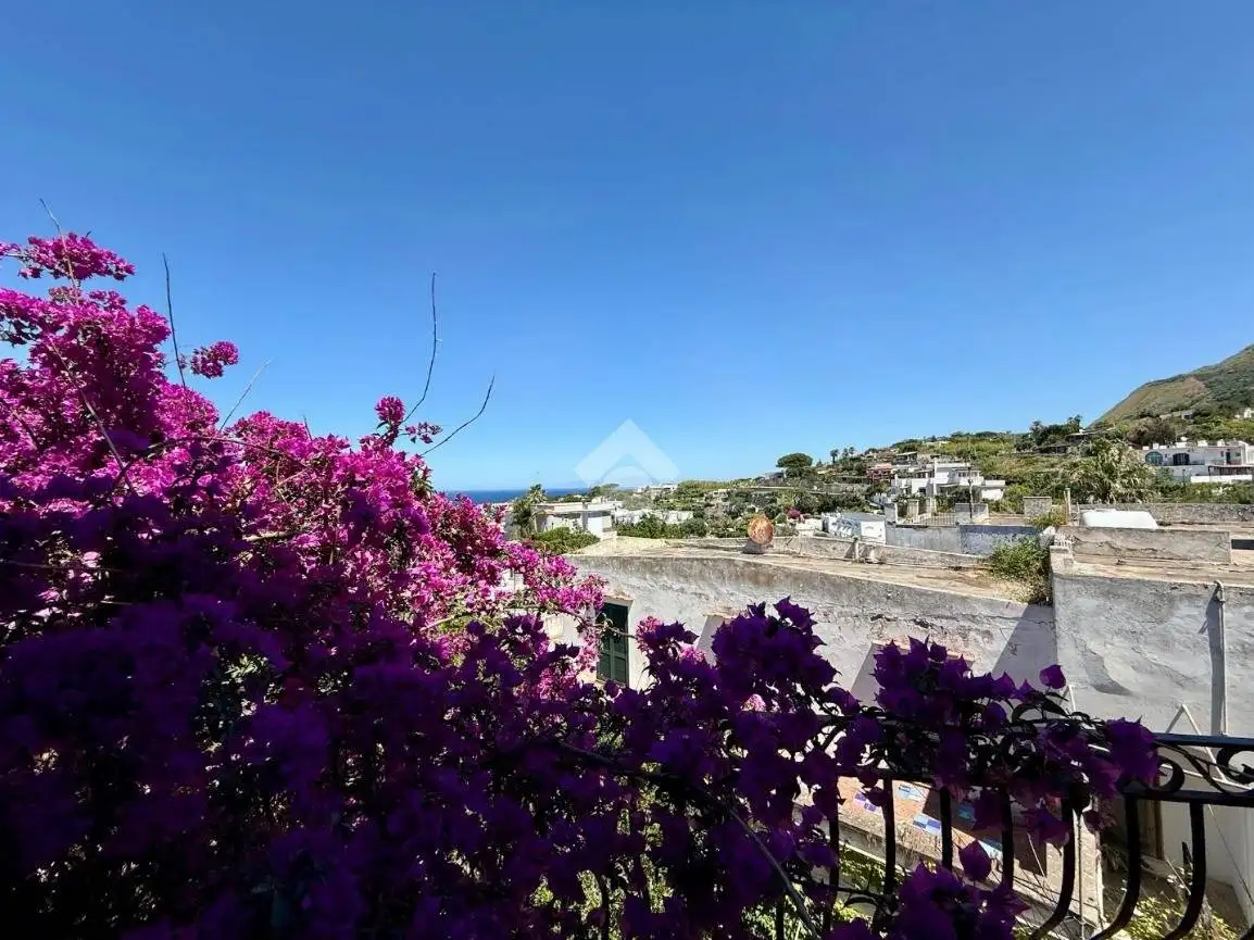 Palazzo - Edificio in vendita a Forio