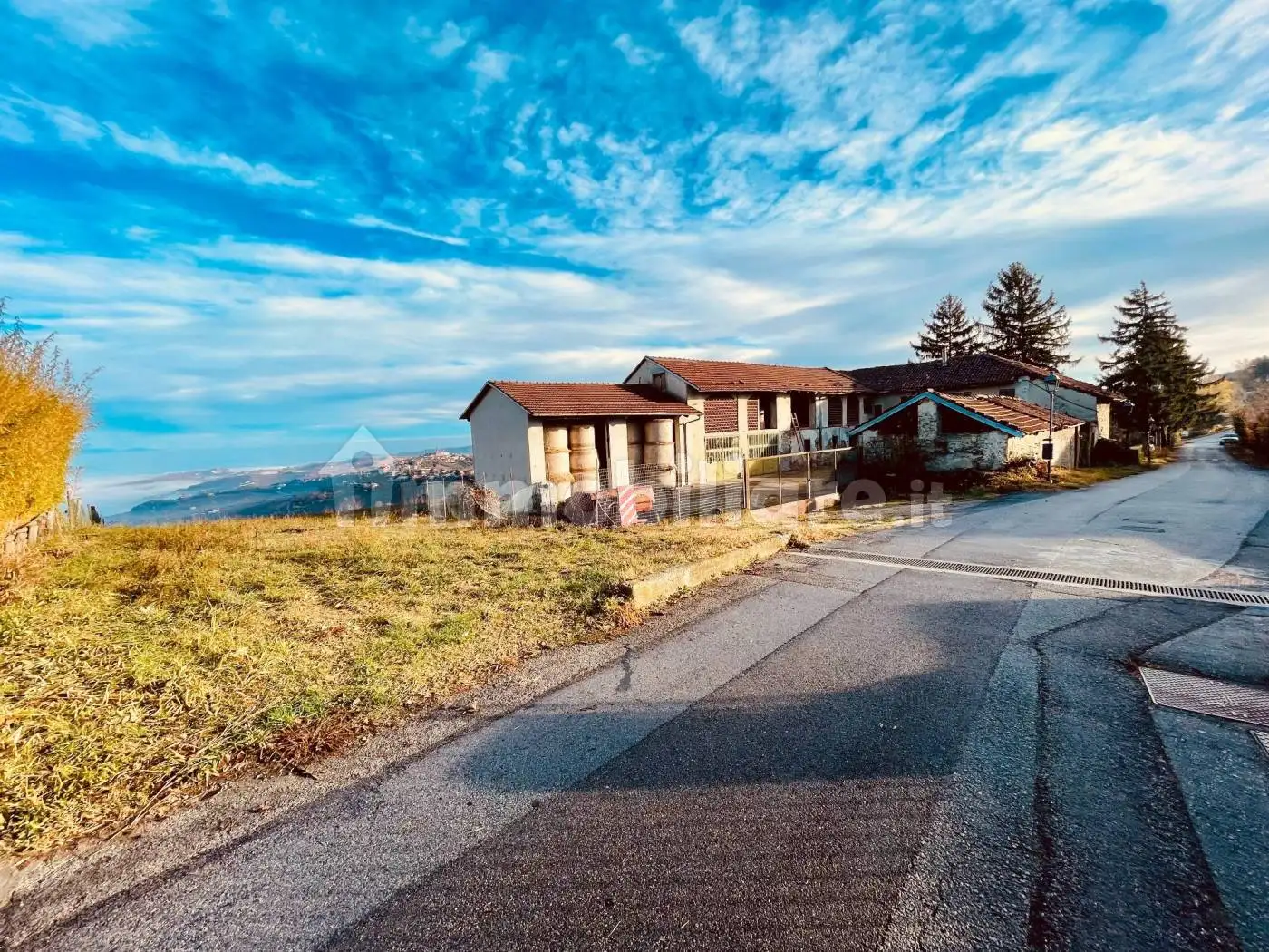 Rustico - Casale in vendita a Montelupo Albese