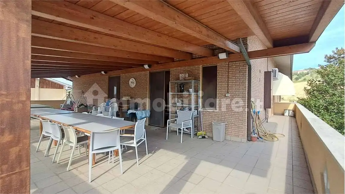 Villa unifamiliare, ottimo stato, 550 m², Centro, Camerata Picena - foto 3
