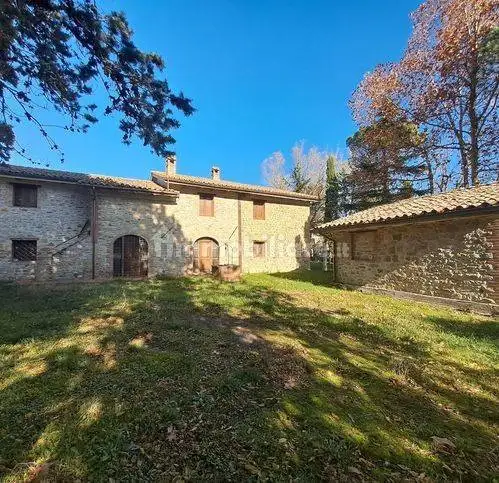 Rustico - Casale in vendita a Perugia
