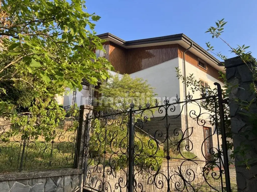 Villa unifamiliare via Giardino, Centro, Bardi - foto 4