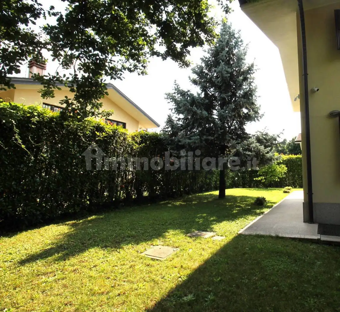 Villa in vendita a Cernusco sul Naviglio