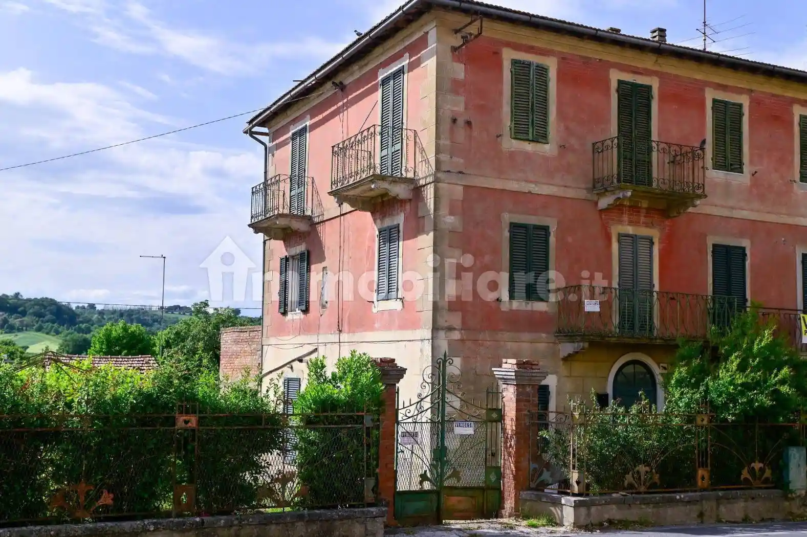 Palazzo - Edificio in vendita a Città della Pieve